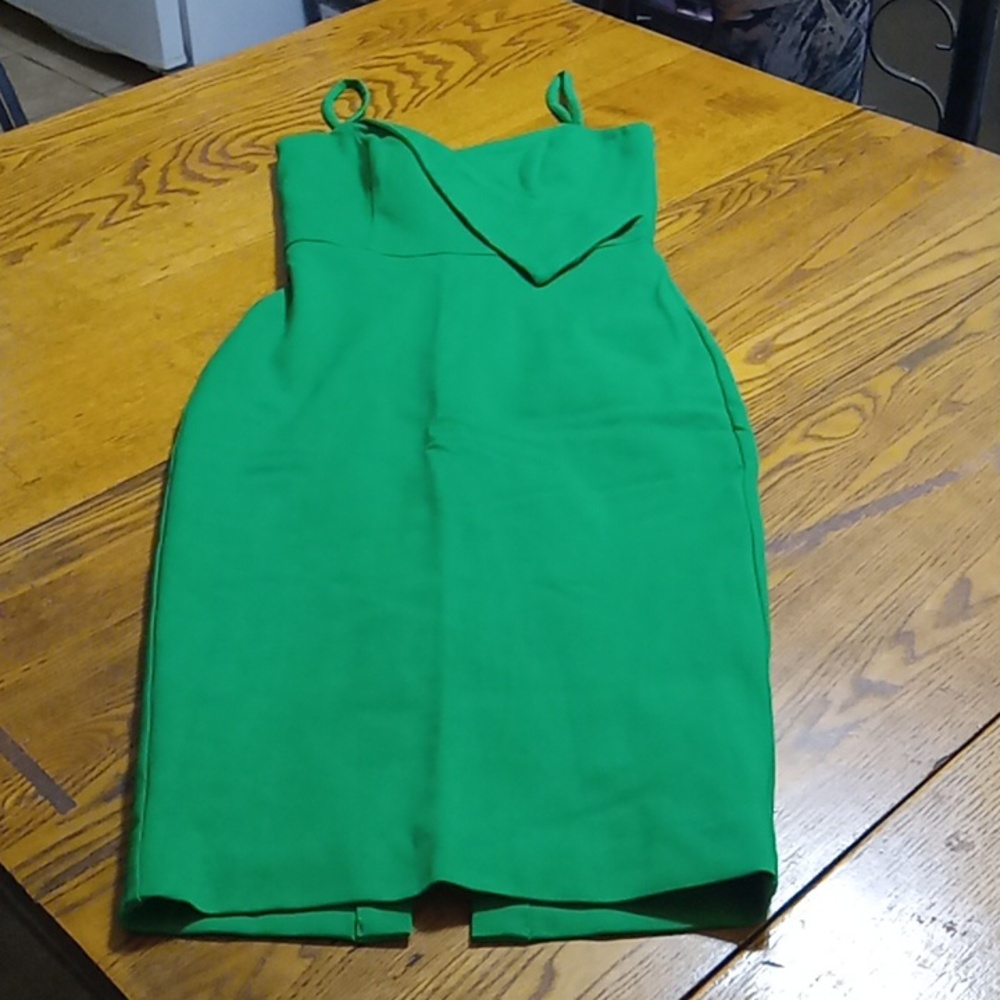 LAVISH ALICE Dress Womens 2 GREEN New Formal Party Wedding Summer Spring Sexy